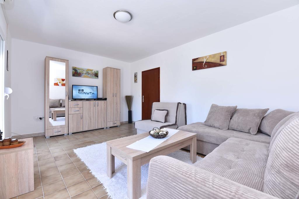 Vila Lucice Petrovac المظهر الخارجي الصورة